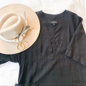 Ética Luz V-Neck Shift Dress
